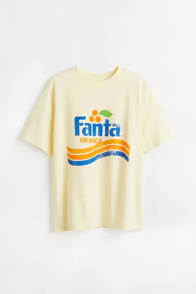 Example of t-shirt typography in an H&M and Fanta collaboration Example of t-shirt typography in an H&M and Fanta collaboration