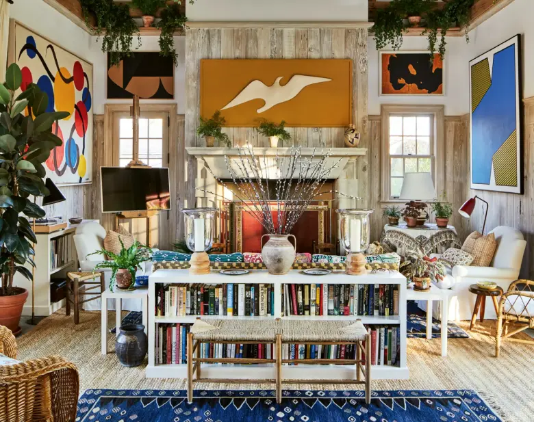 An example of the Maximalist interior design style.
