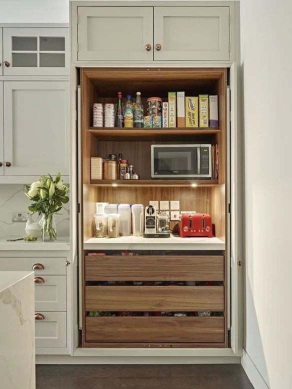 Kitchen Interior Design Idea- Hidden breakfast station
