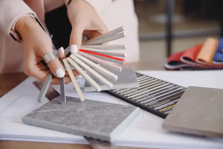 Hands-on training for material selection as part of an interior design course
