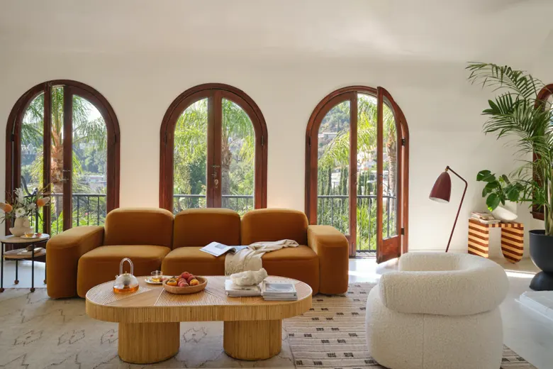 Spacious living room interior design Spacious living room interior design