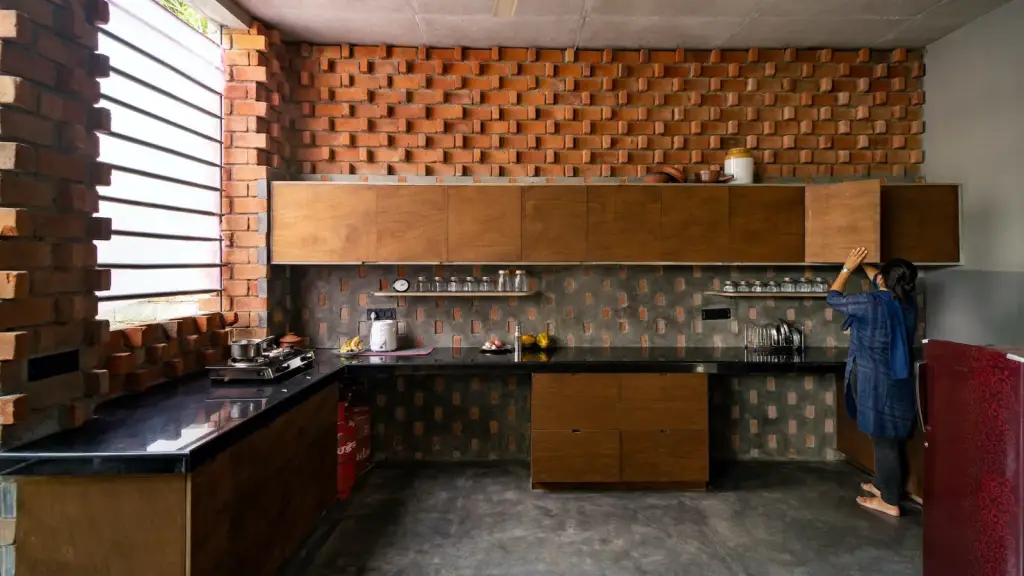 Parallel kitchen design following a minimalist design approach Parallel kitchen design following a minimalist design approach
