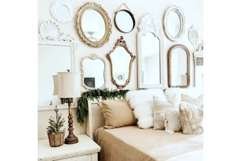 Bedroom featuring a series of mirrors for a minimalist look Bedroom featuring a series of mirrors for a minimalist look