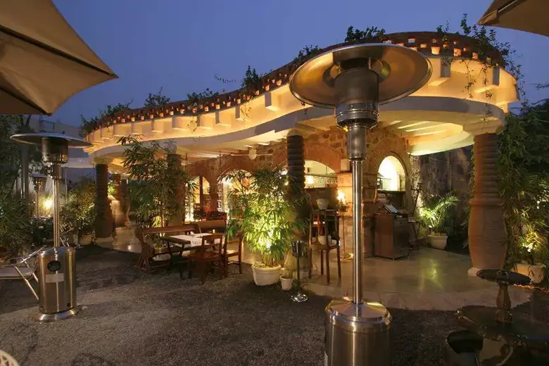 Commercial Interior Design Project - Magique (Restaurant)