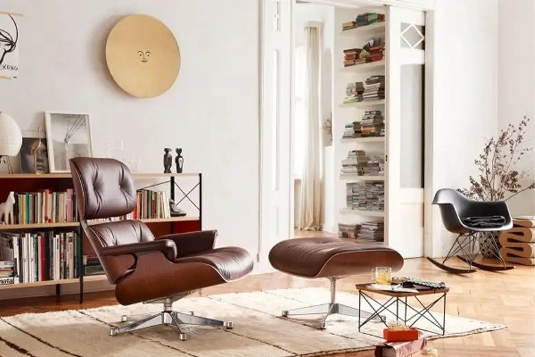 Living room interiors with a comfortable reading seat and wooden flooring
Living room interiors with a comfortable reading seat and wooden flooring