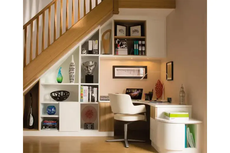 Open layout of workspace designed for visual aesthetics. Open layout of workspace designed for visual aesthetics.
