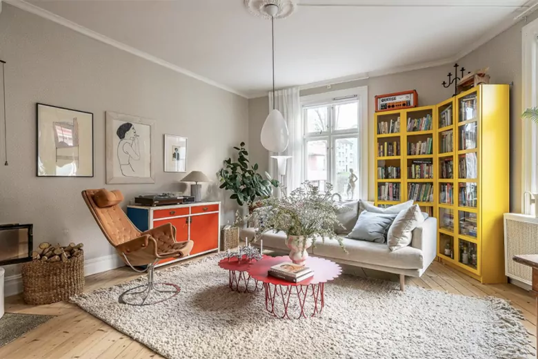 Bold color accents in a Scandinavian living room Bold color accents in a Scandinavian living room