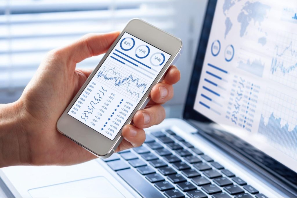 Example of investment dashboard UI design

