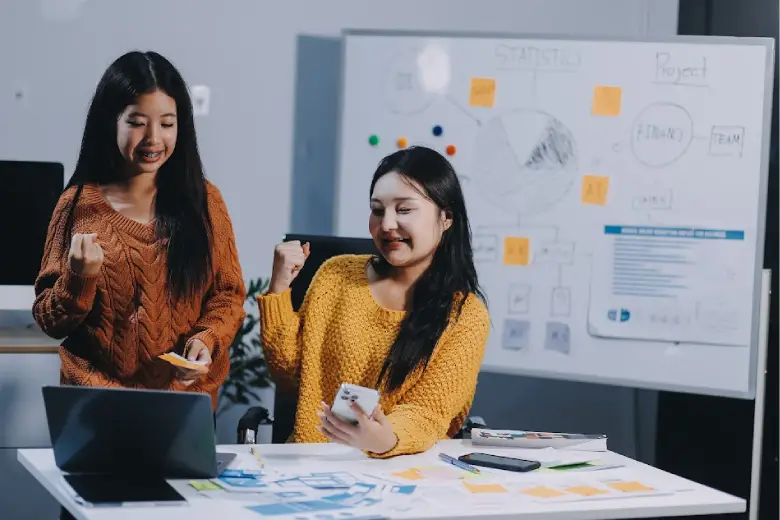Young designers discussing solutions to overcome challenges in inclusive design.
Young designers discussing solutions to overcome challenges in inclusive design.