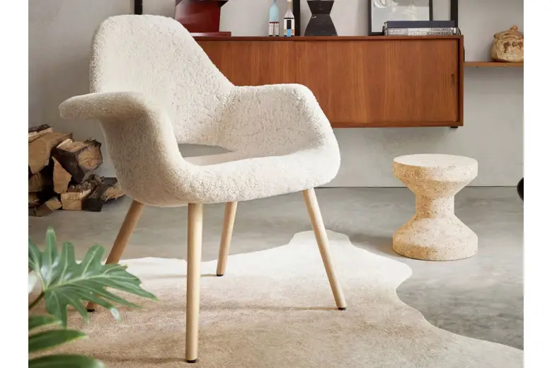 Eco-friendly Vitra Organic Chair.
Eco-friendly Vitra Organic Chair.