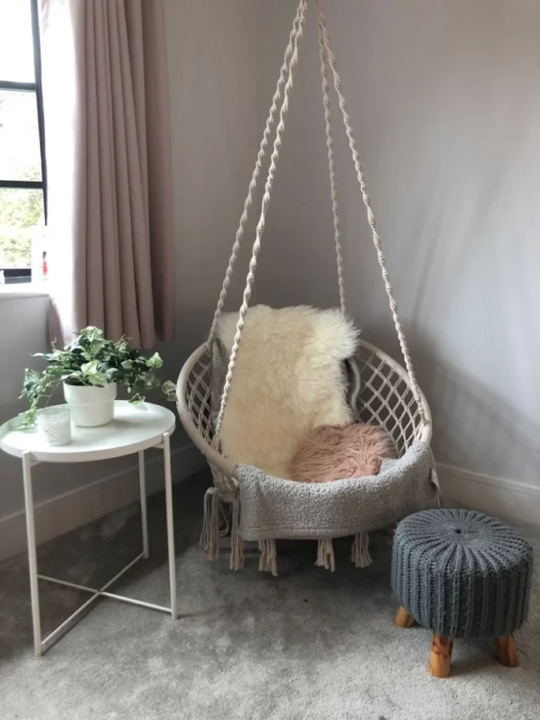 Swing for a Chair study room interior design idea. Swing for a Chair study room interior design idea.