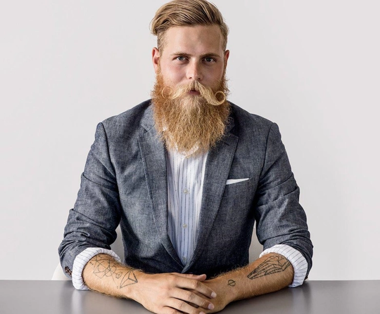 Tobias van Schneider
Tobias van Schneider