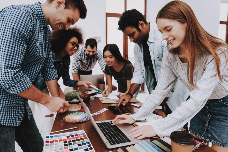 Peer review of UI UX design portfolio