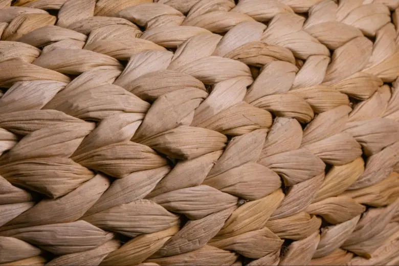 Passive cooling through natural materials
